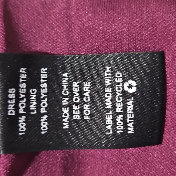 Invitée Juniors'  Elegant Textured Mini Dress in Deep Purple - Picture 6 of 9